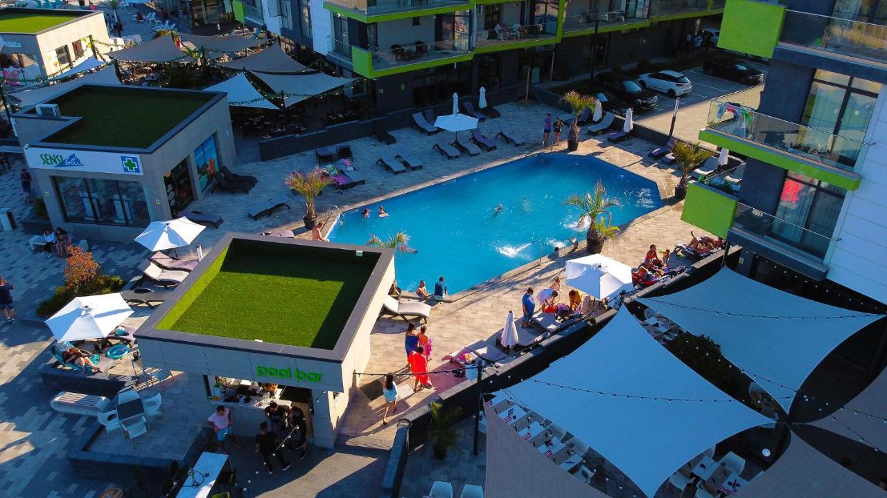 Rainbow Sea View Apartment Spa N Pool Resort - Parking Mamaia Eksteriør bilde