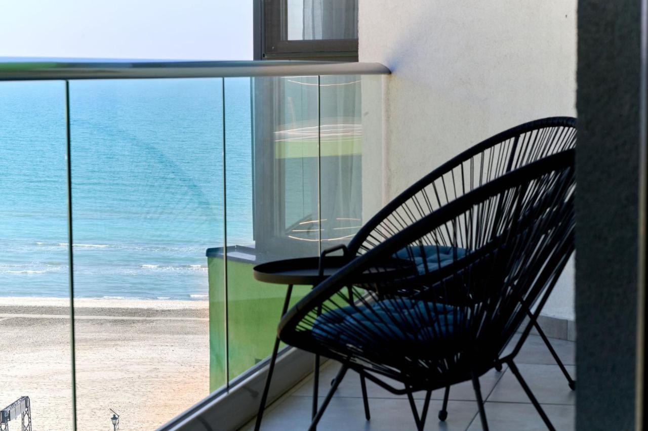 Rainbow Sea View Apartment Spa N Pool Resort - Parking Mamaia Eksteriør bilde