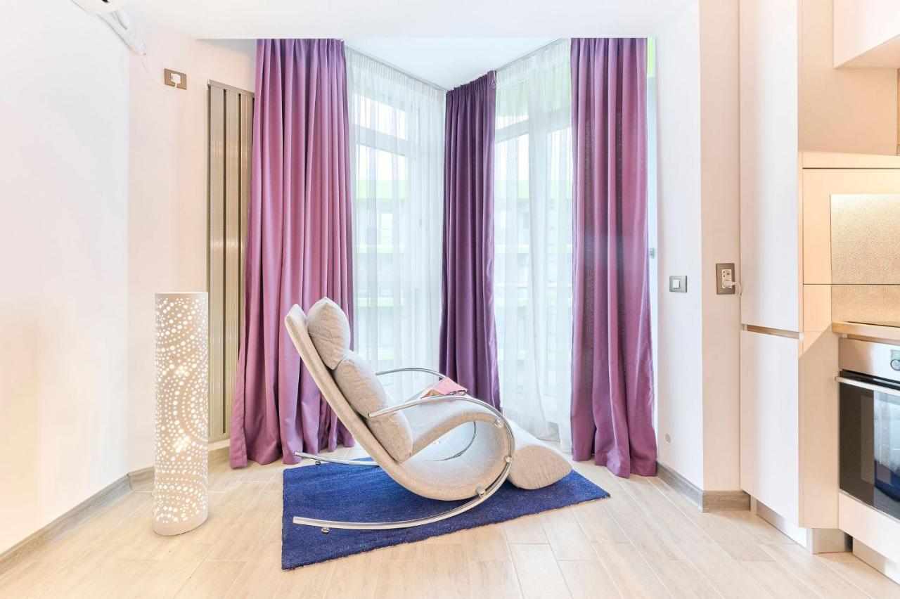 Rainbow Sea View Apartment Spa N Pool Resort - Parking Mamaia Eksteriør bilde